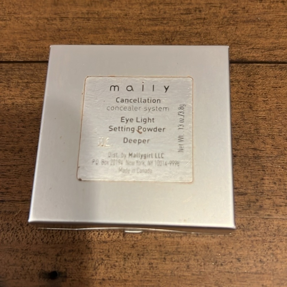 Mally Beauty cancellation concealer system eye light setting powder deeper - Picture 7 of 10